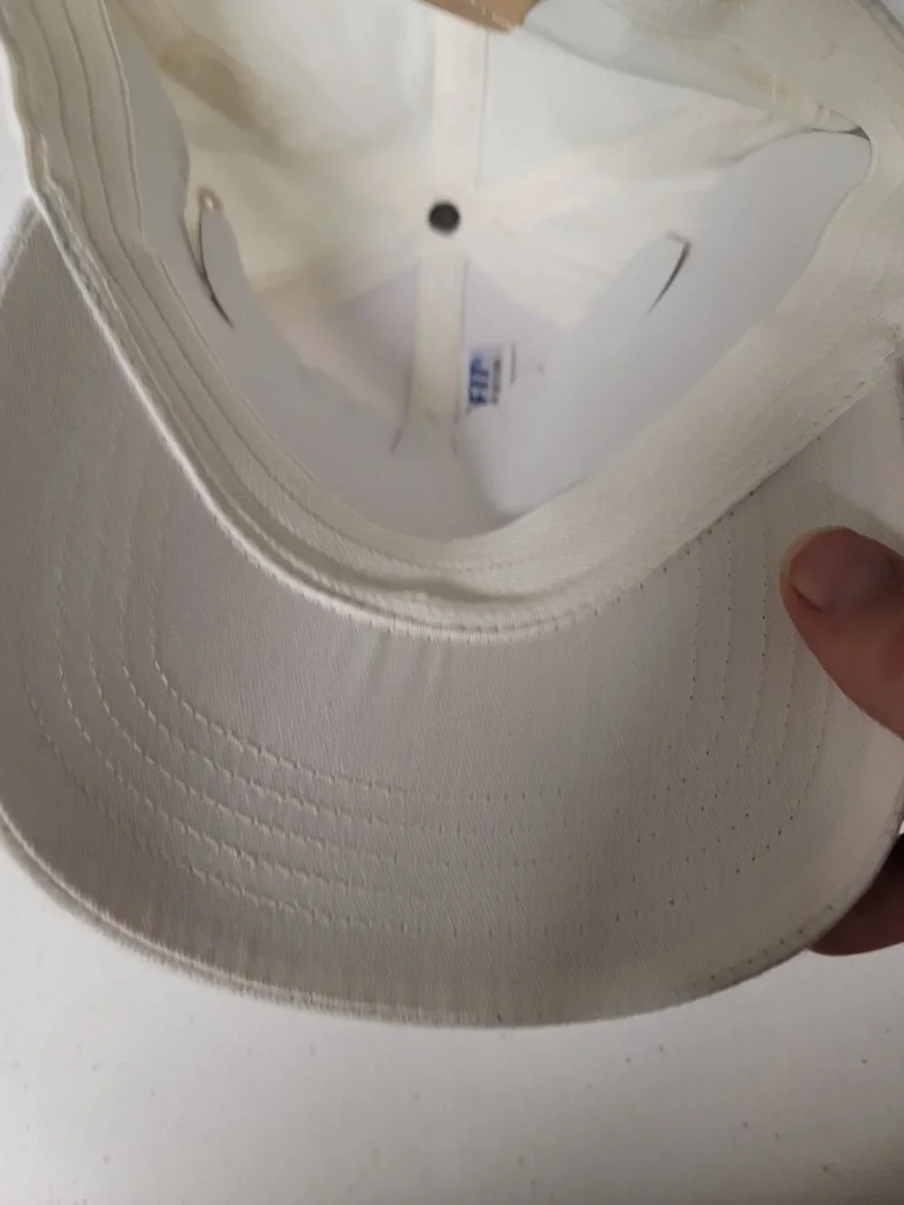 American Eagle White Gray Hat Eagle Logo On Front & Back Nu-Fit Size S/M NWT